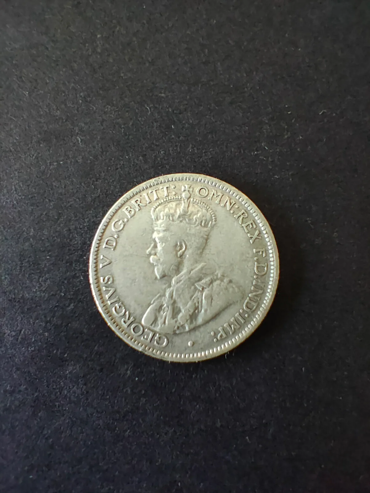 Australia 1935 6d Sixpence Silver Coin Fine Condition - Image 2
