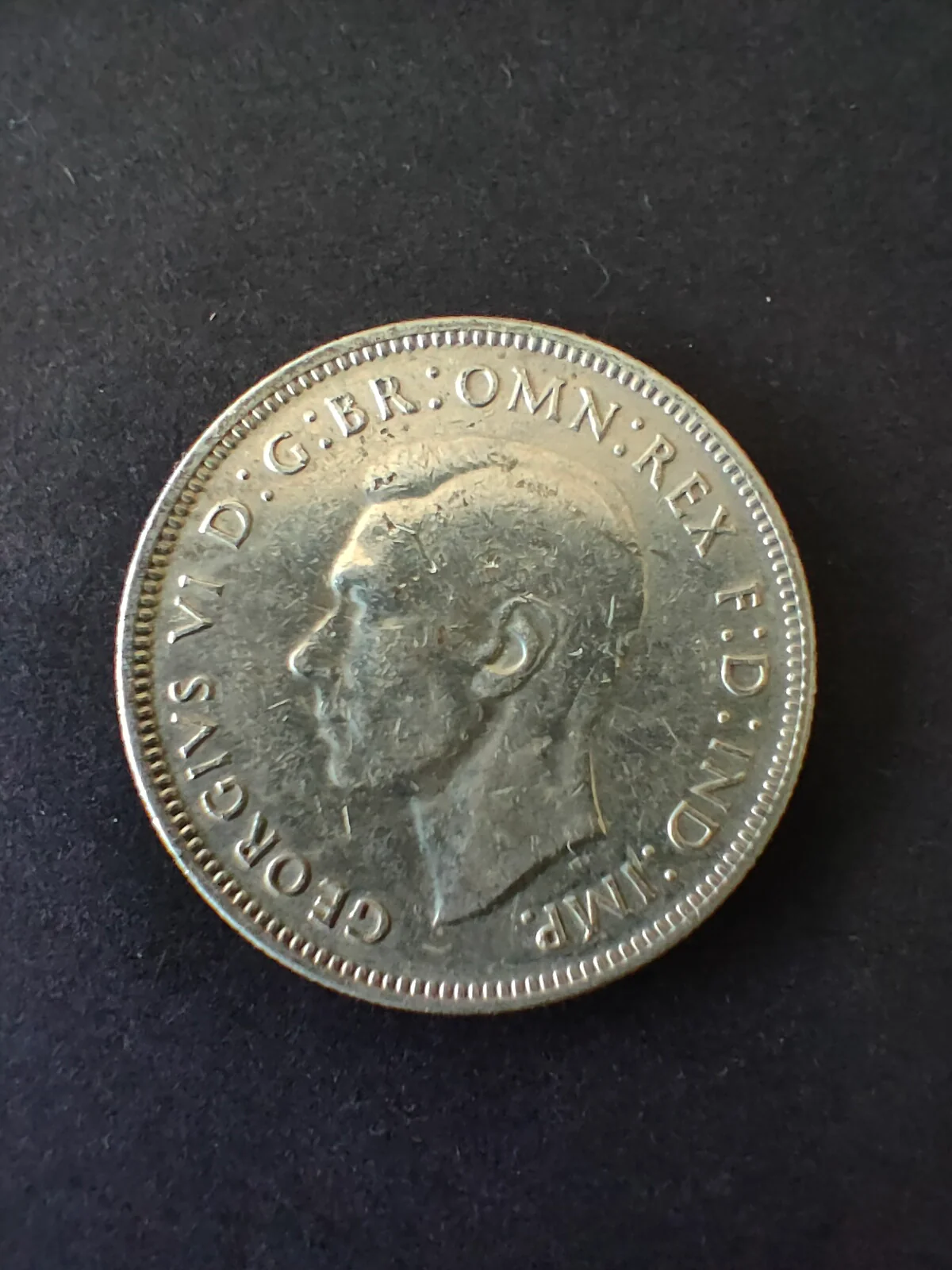 Australia 1941 2/- Florin Silver Coin Fine Condition - Image 2