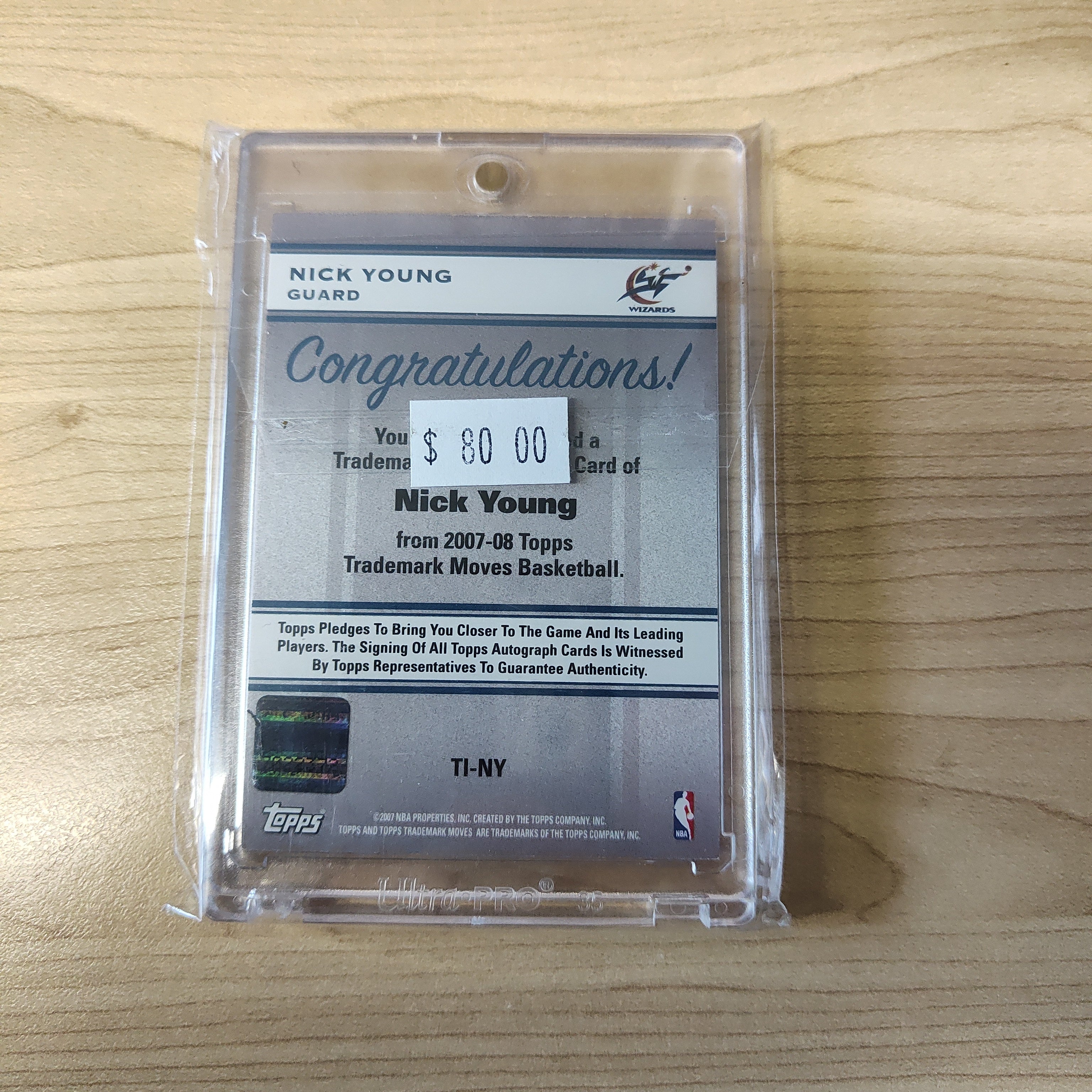 2007 Topps Trademark Moves In The Paint Signature Nick Young NBA Basketball Card 07/10 - Image 2