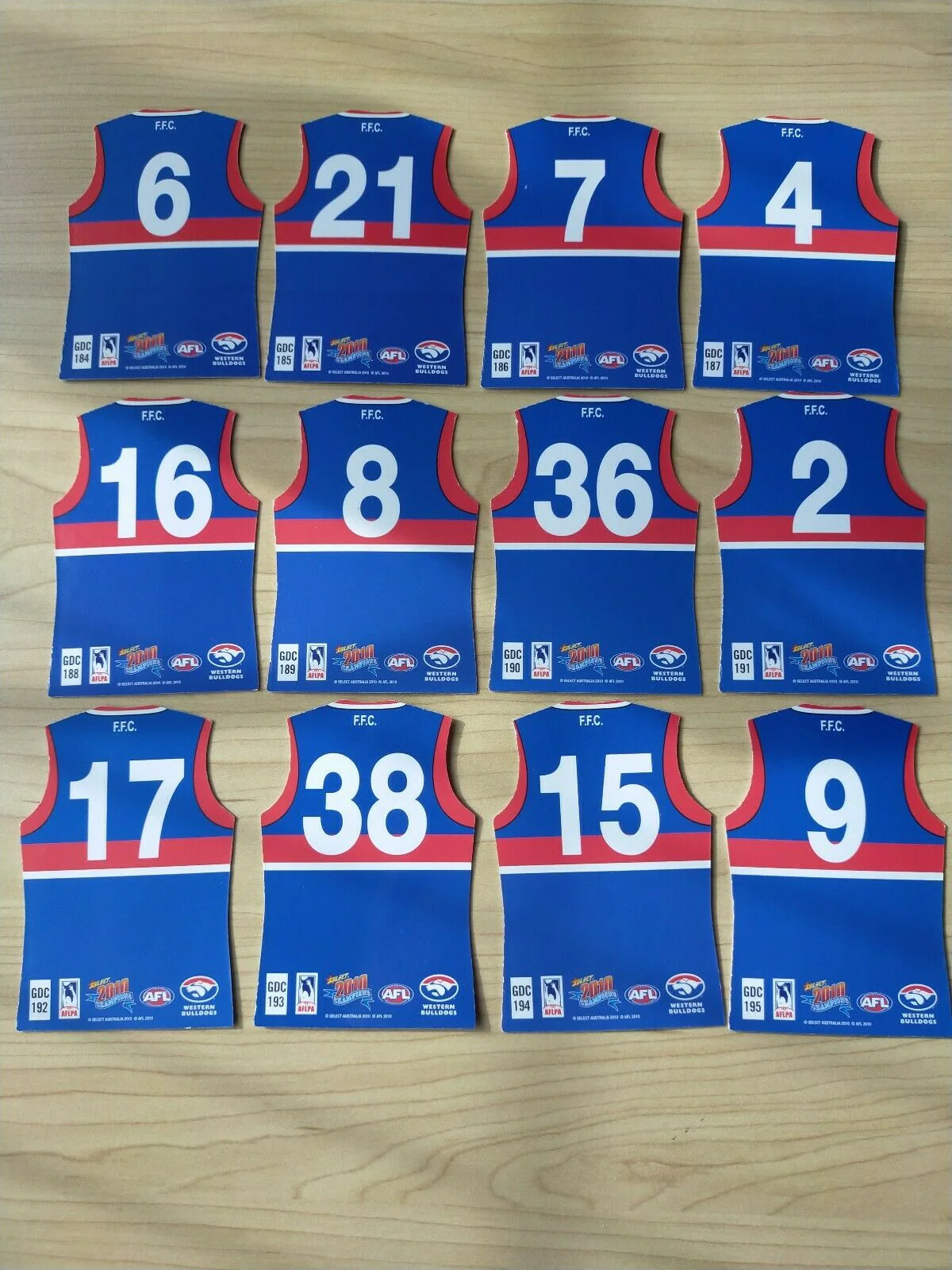 2010 Select Champions Jersey Die Cut Western Bulldogs Team Set Of 12 Cards - Image 2