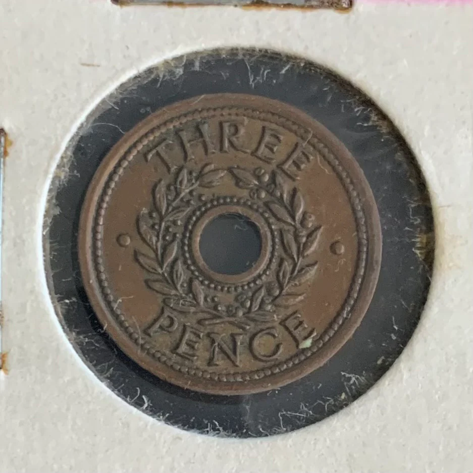 AUSTRALIA 1942 Three Pence 3d Hay Internment Camp Token - Image 2