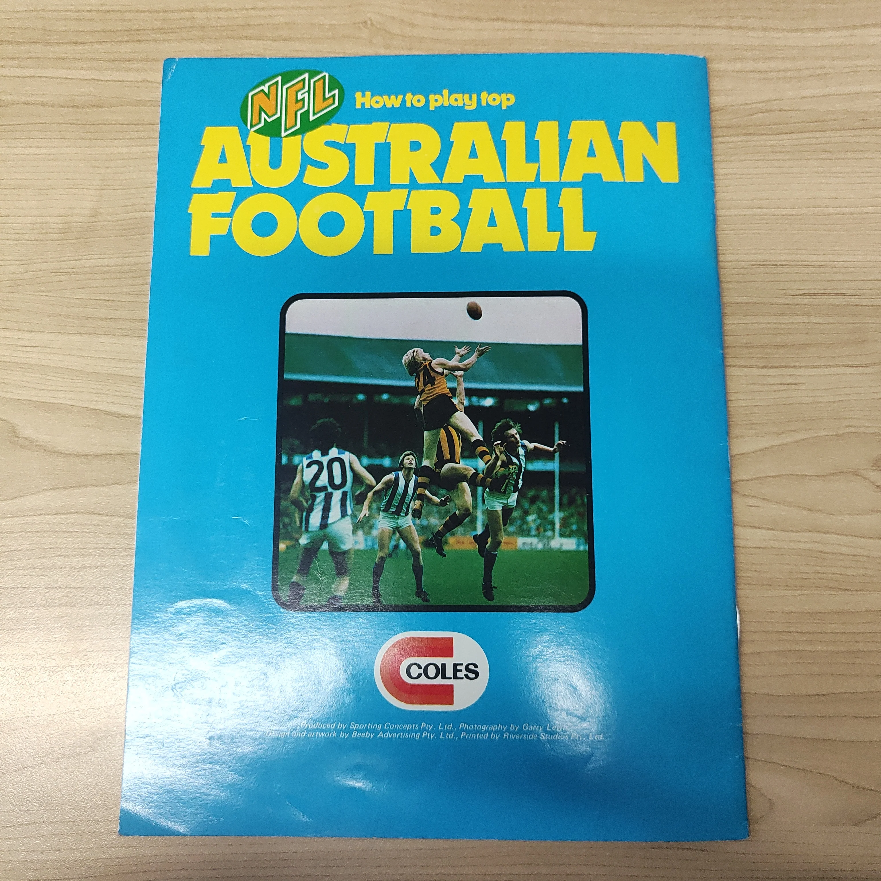 NFL How To Play Top Australian Football Football Book - Image 3