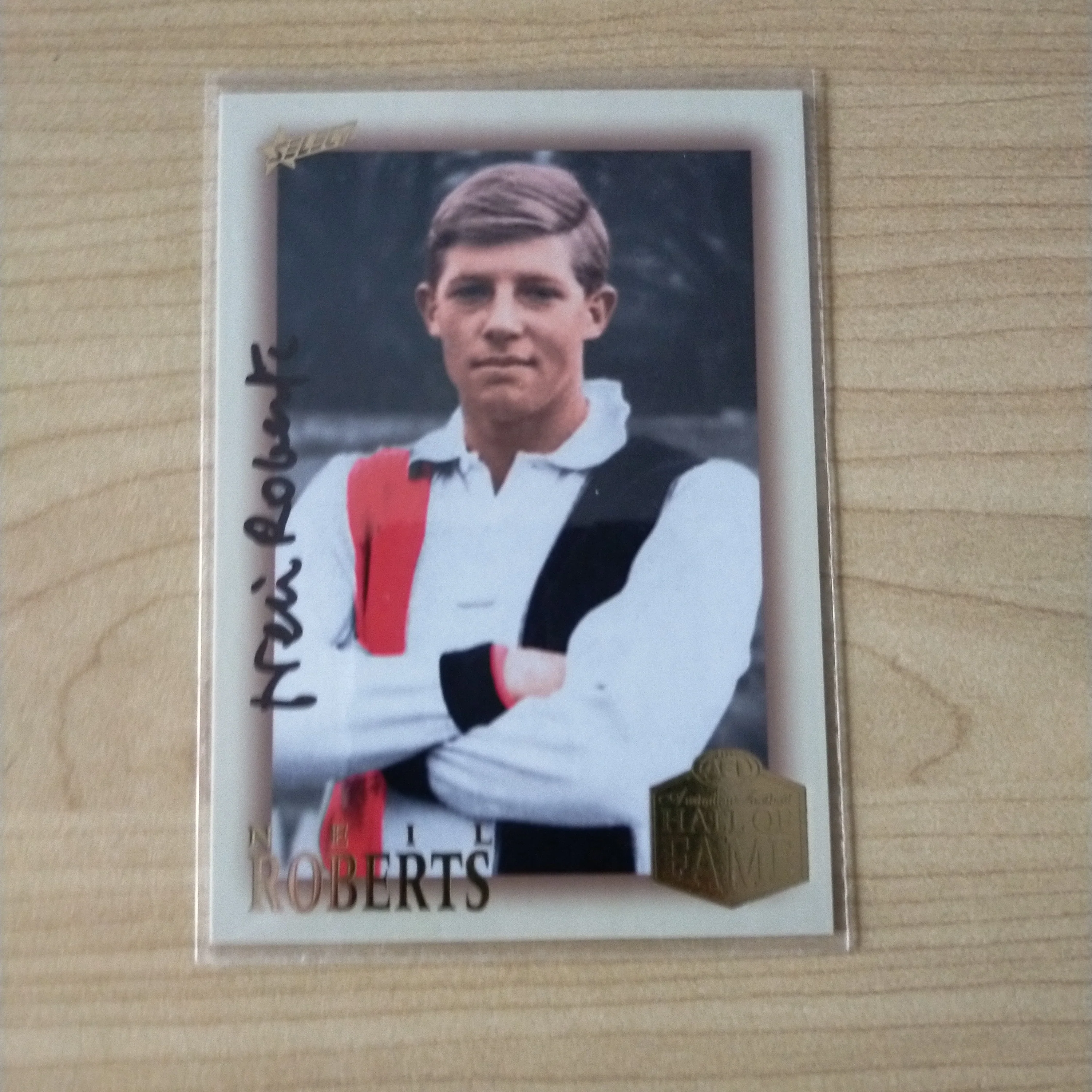 Select Hall of Fame Neil Roberts St Kilda Hand Signed Card